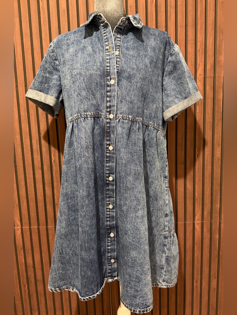 Light Acid Wash Button Front Tiered Midi Dress Size Large